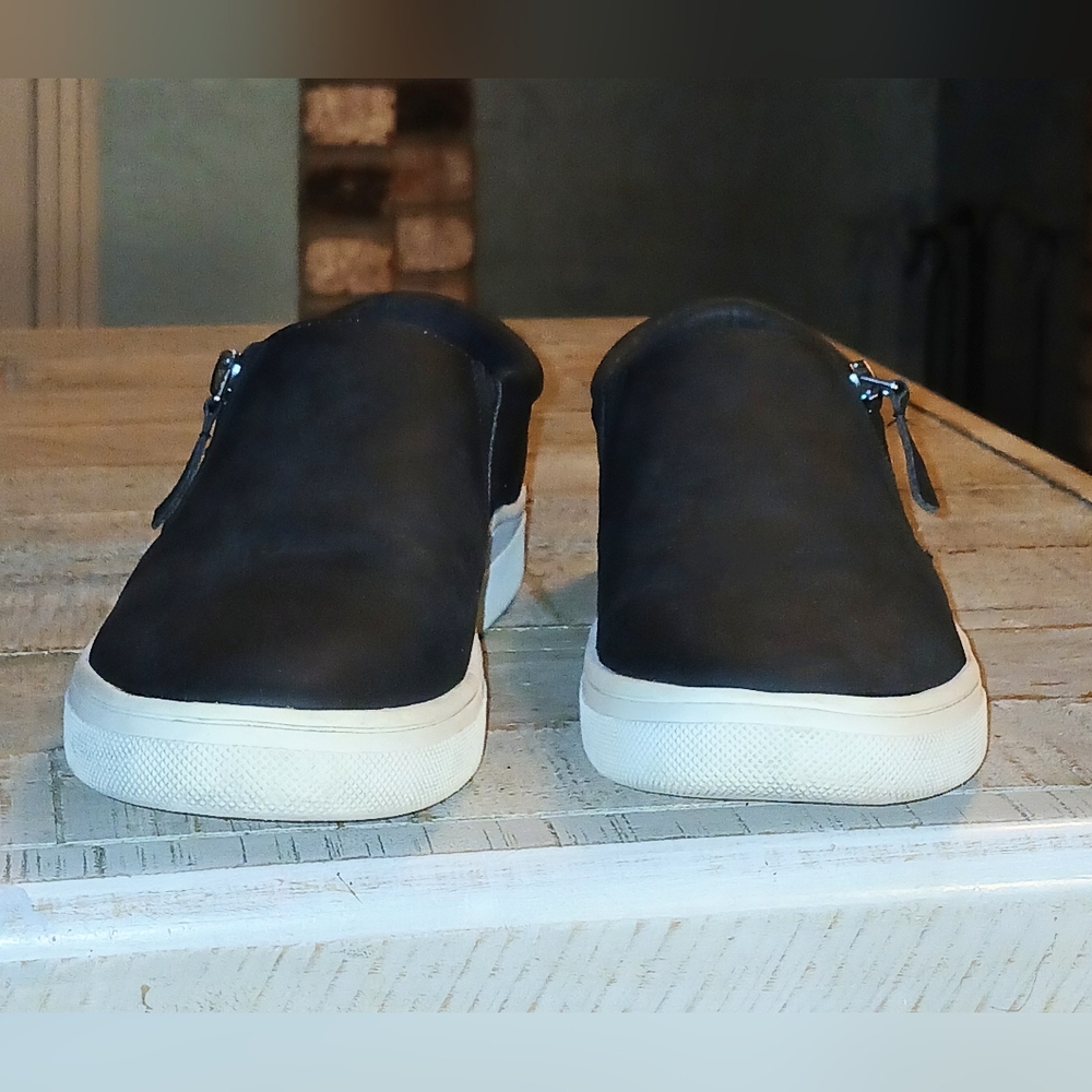 Womens Black Kensie Slip-On ShoeWith Zipper Detail. - Picture 6 of 12
